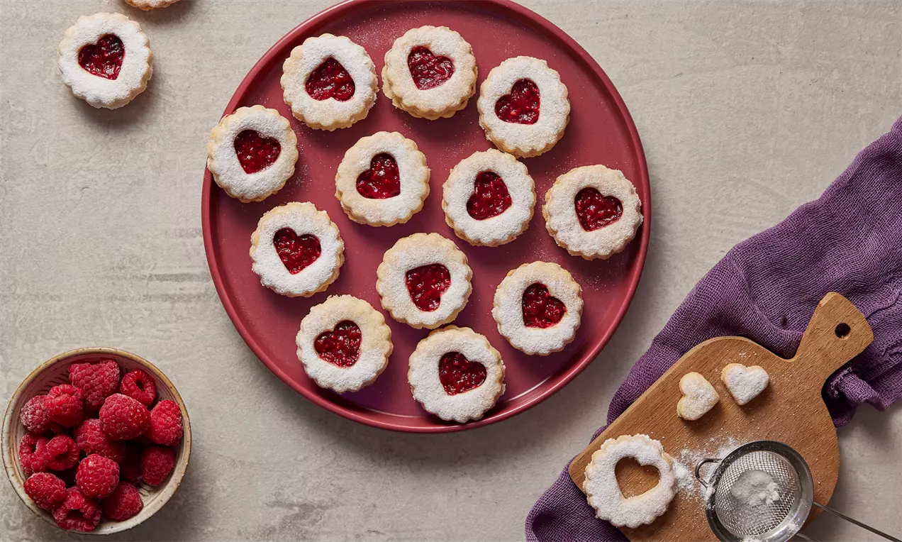 ahududu dolgulu kalpli kurabiyeler