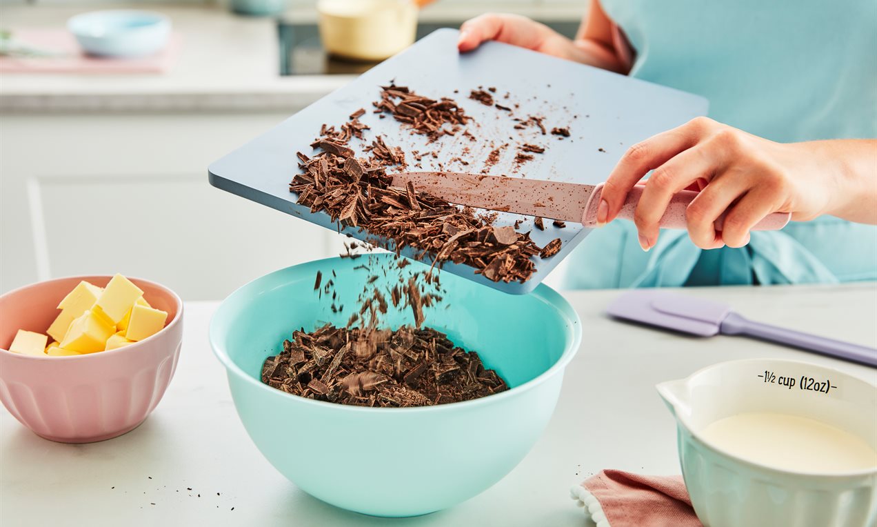 Picture - Chopped Choc in Bowl for ganache