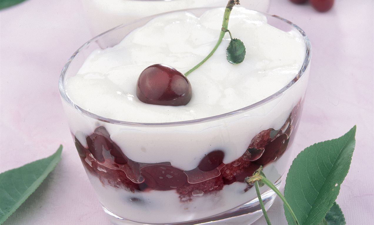 Vişneli Ekmek Tatlısı