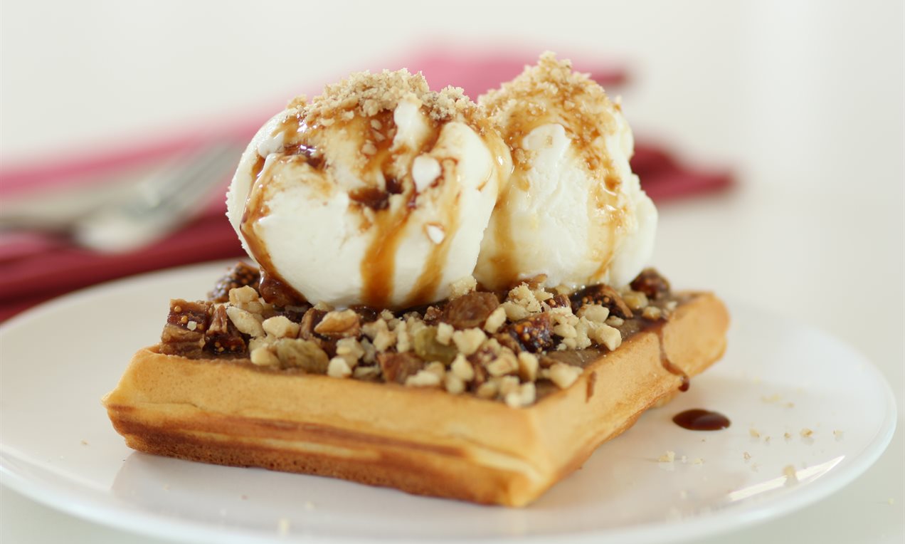 Tahinli Pekmezli Waffle