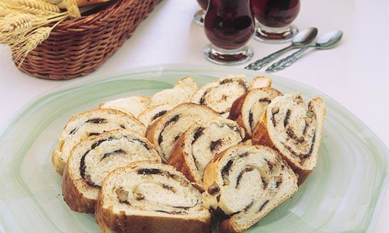 Çikolatalı Cevizli Ekmek