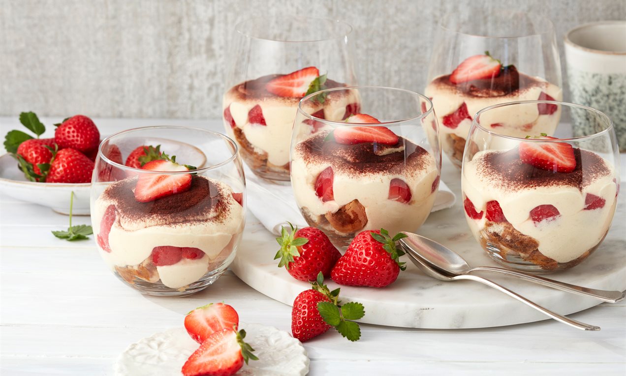 Çilekli Tiramisu Kup
