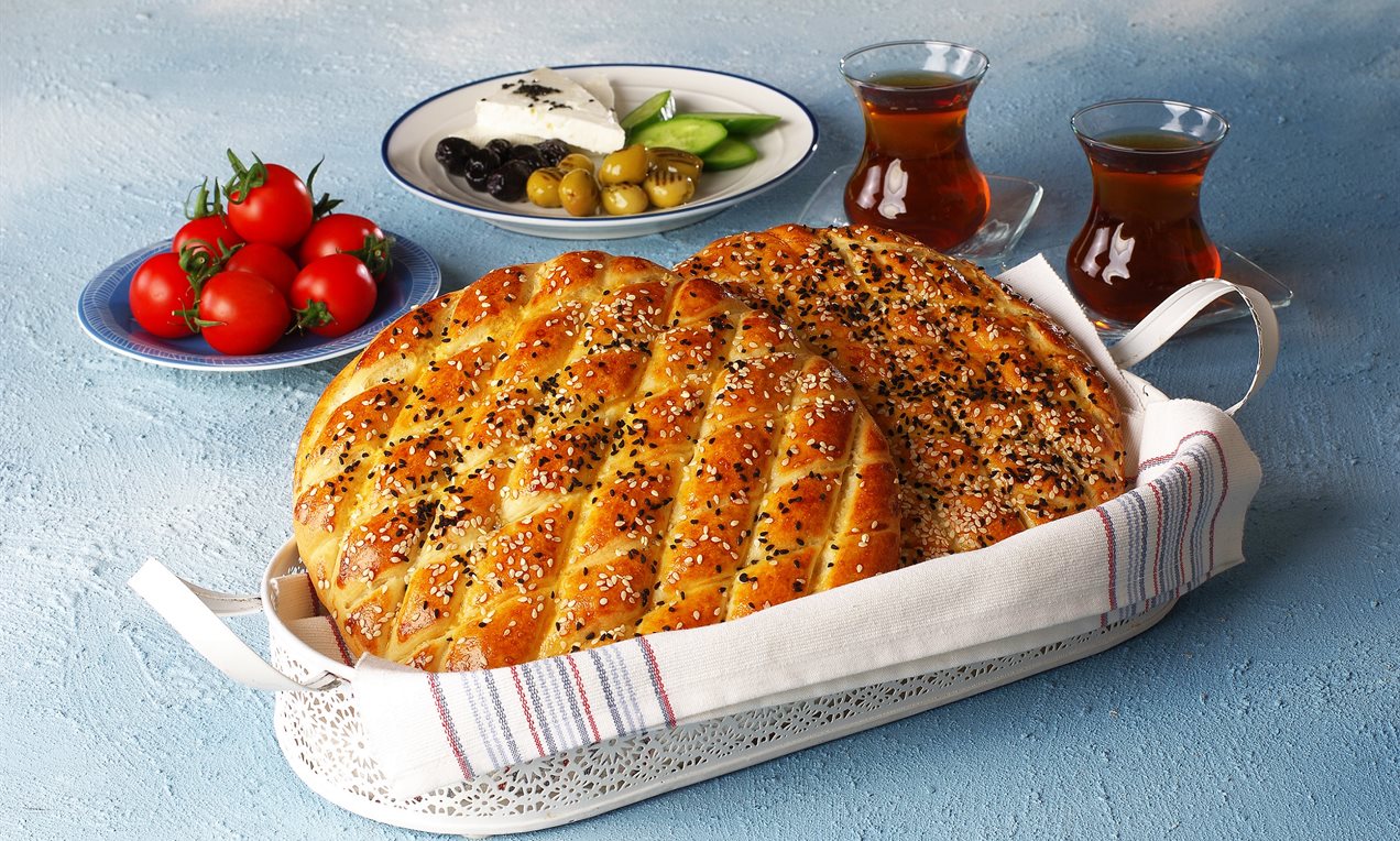 Pastane Usulü Ramazan Pidesi