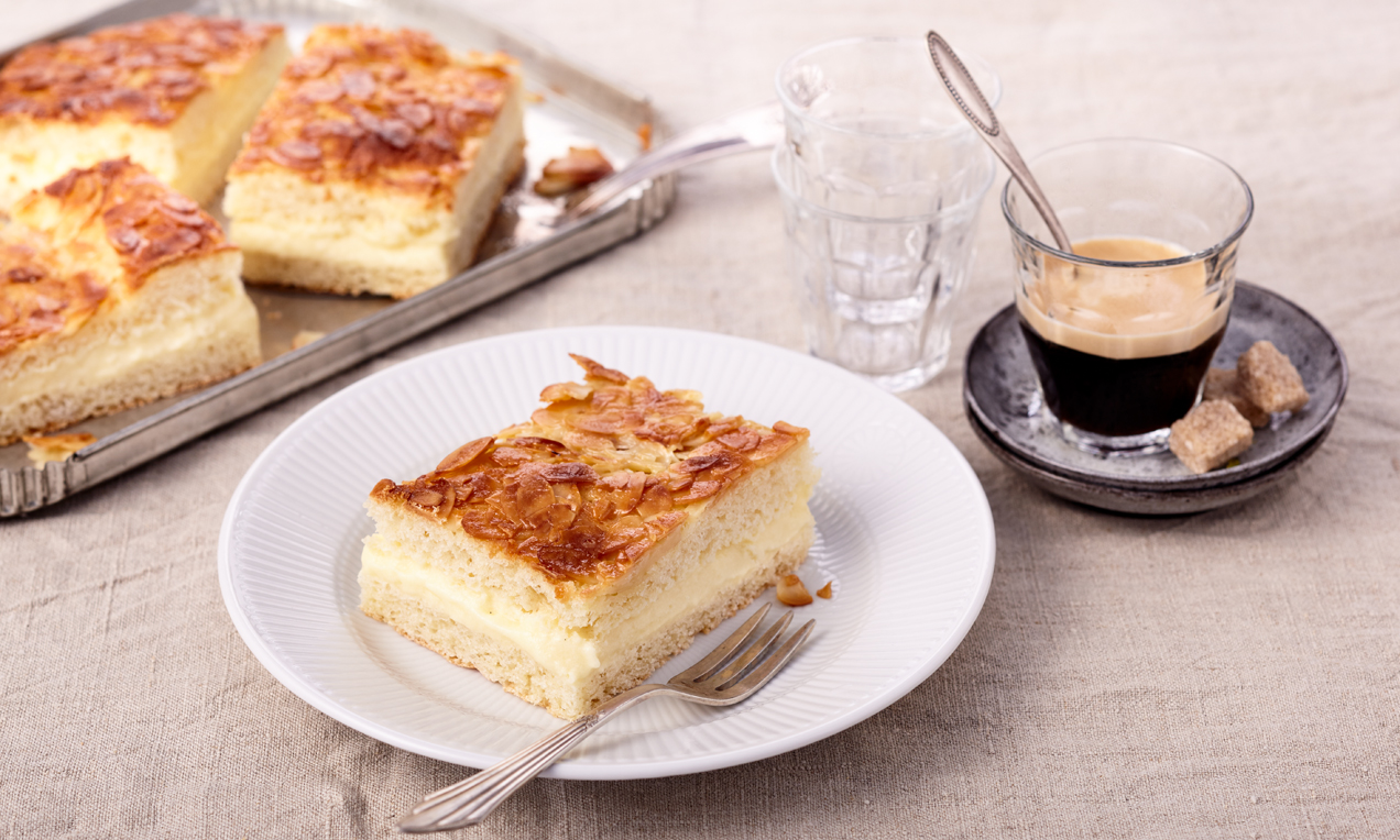 Bienenstich (Arı Sokması Pastası)