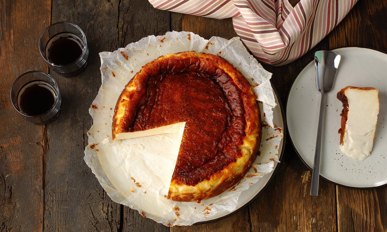 İspanya Usulü Cheesecake (Yanık Cheesecake)